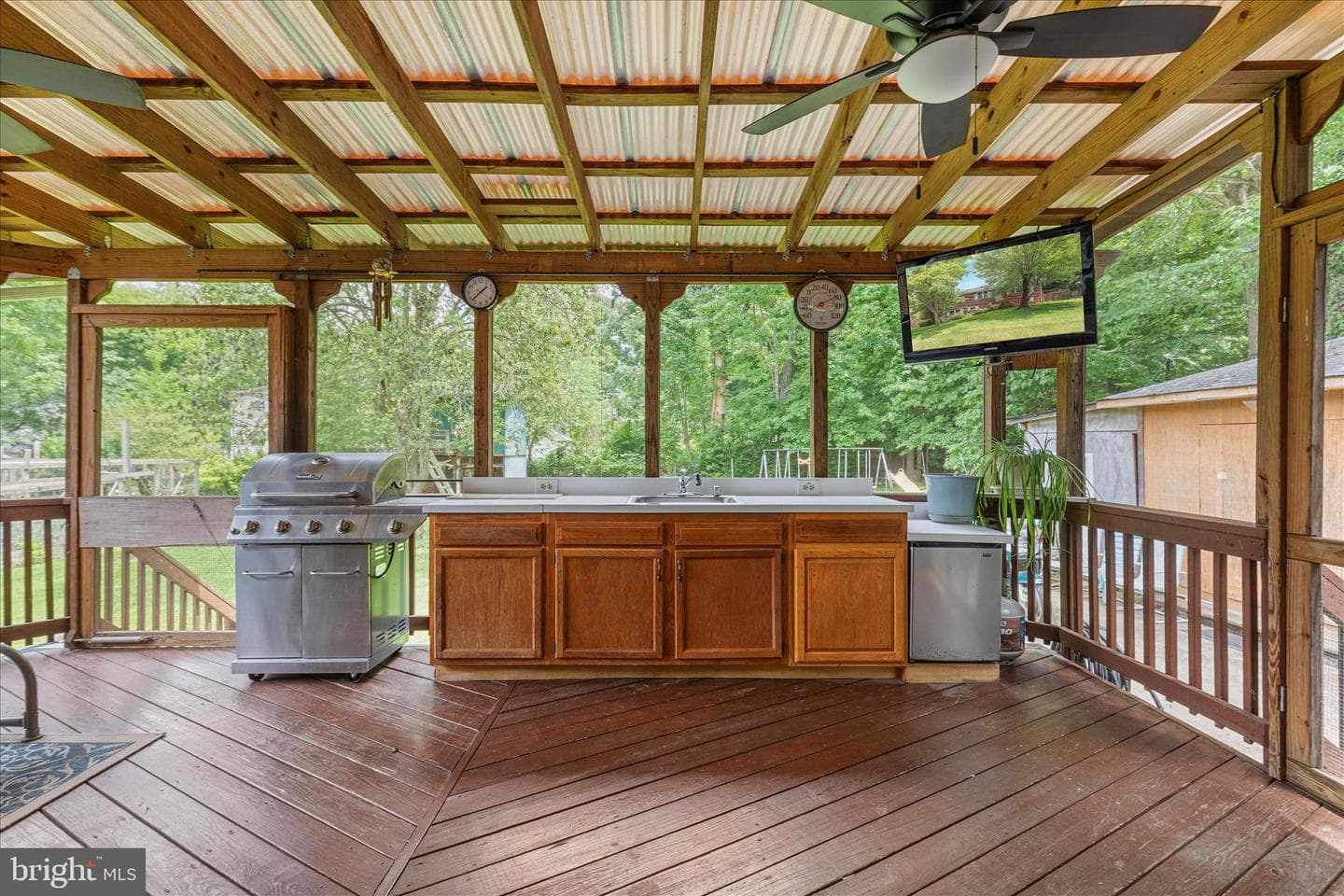 7817 Howard Street photo 16
