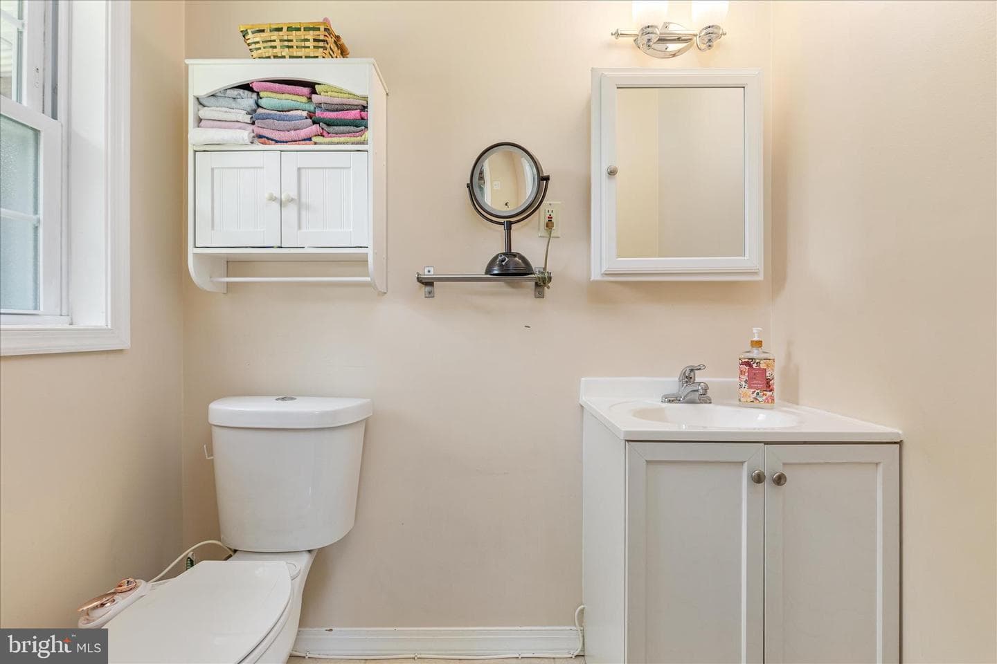 7817 Howard Street photo 26