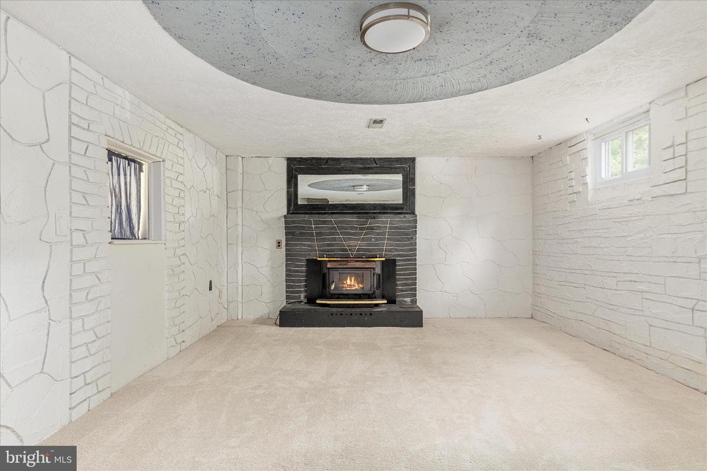 7817 Howard Street photo 34