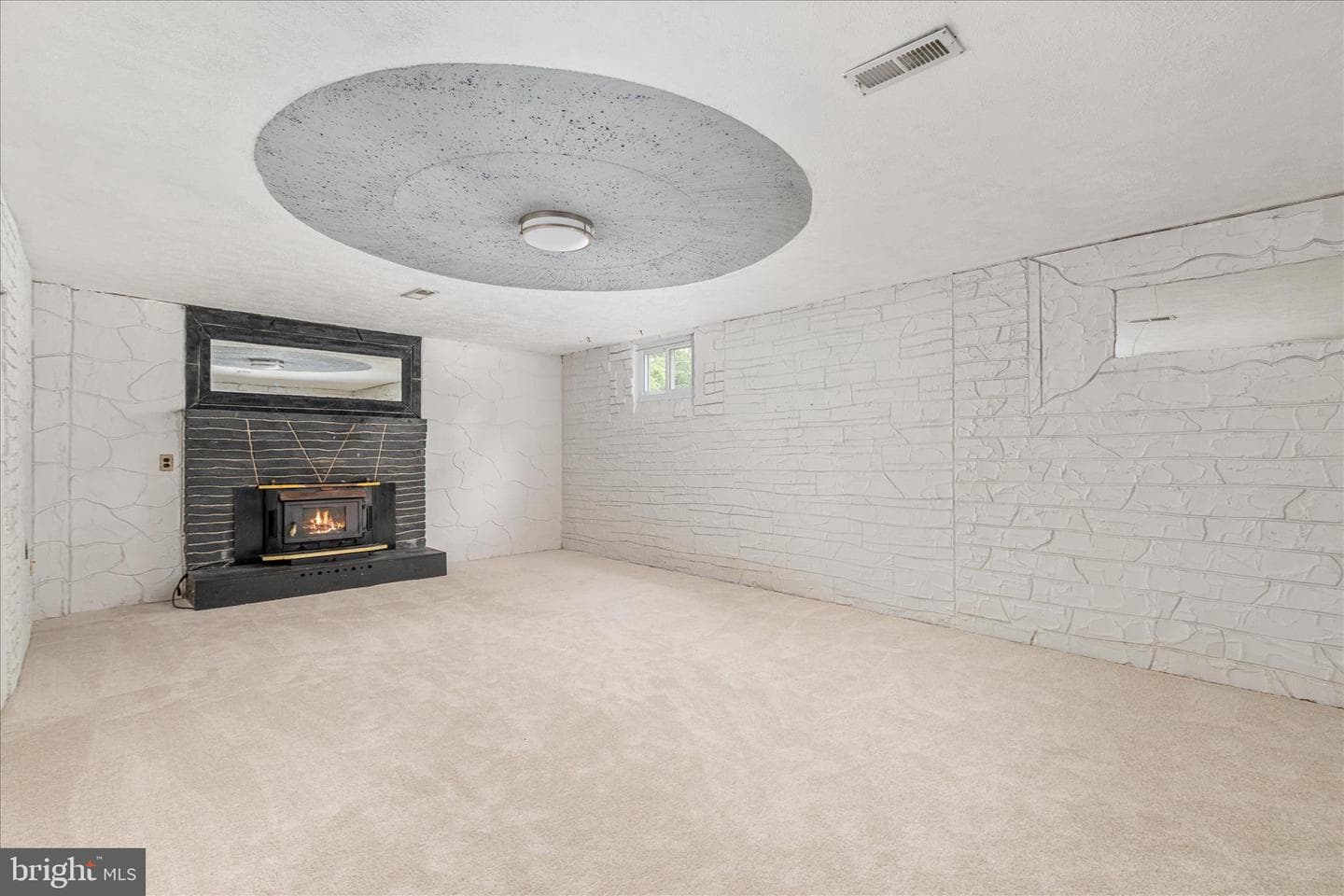 7817 Howard Street photo 35