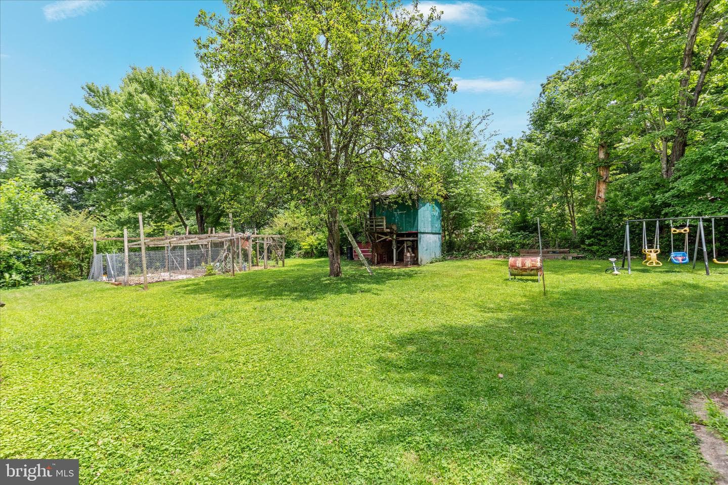 7817 Howard Street photo 43