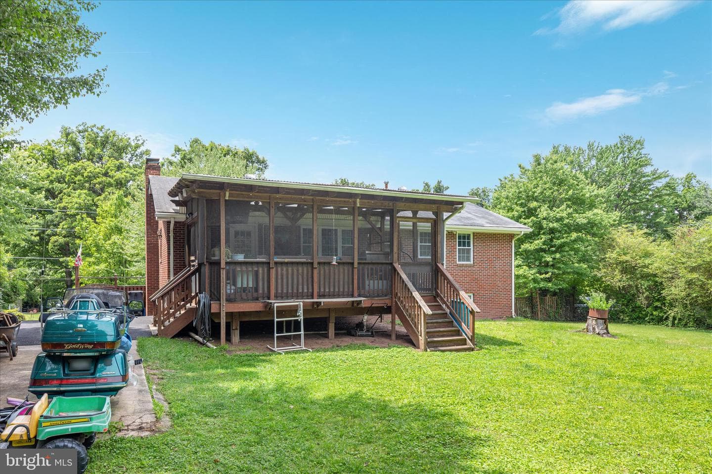 7817 Howard Street photo 51