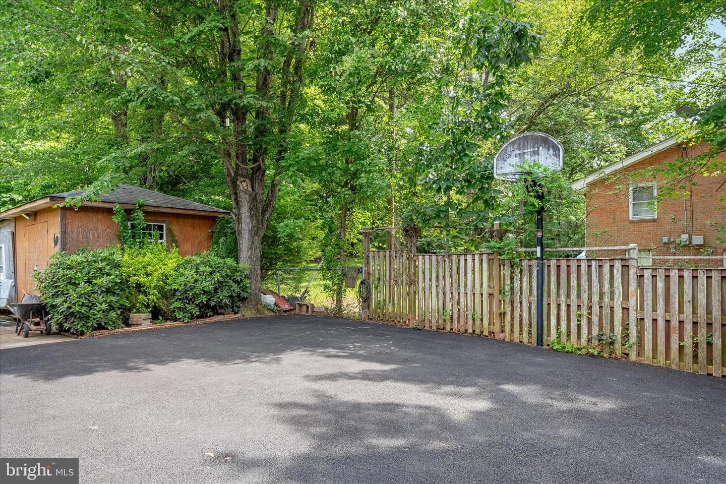7817 Howard Street photo 54