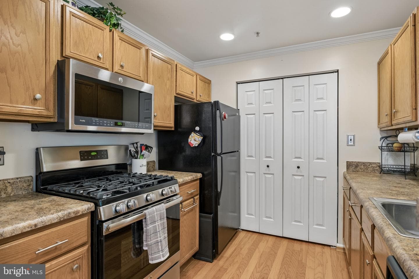 8103 Lacy Drive photo 3