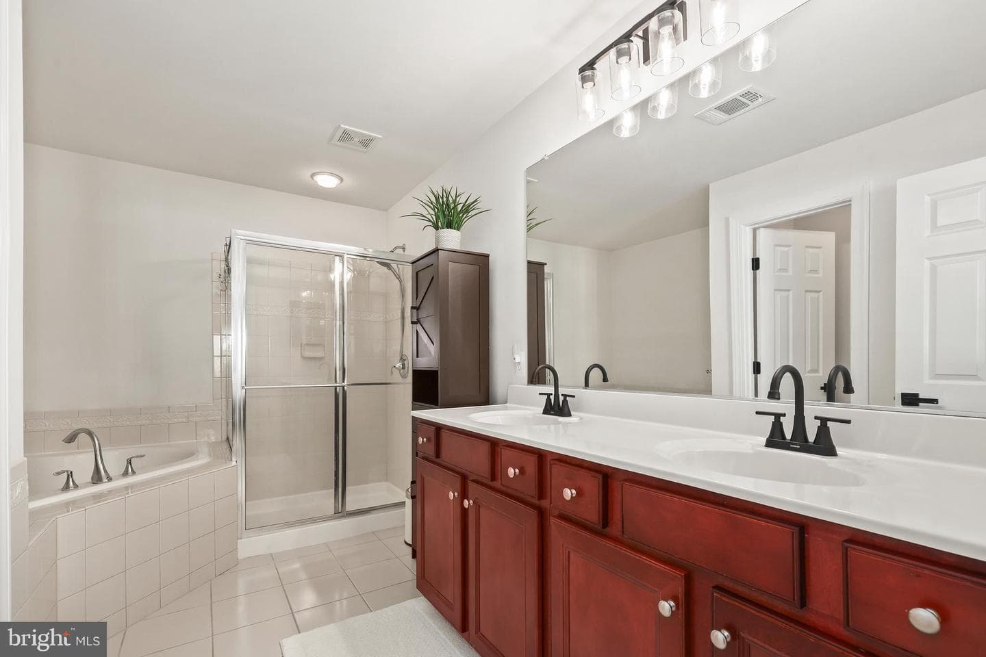 6176 Popes Creek Place photo 23