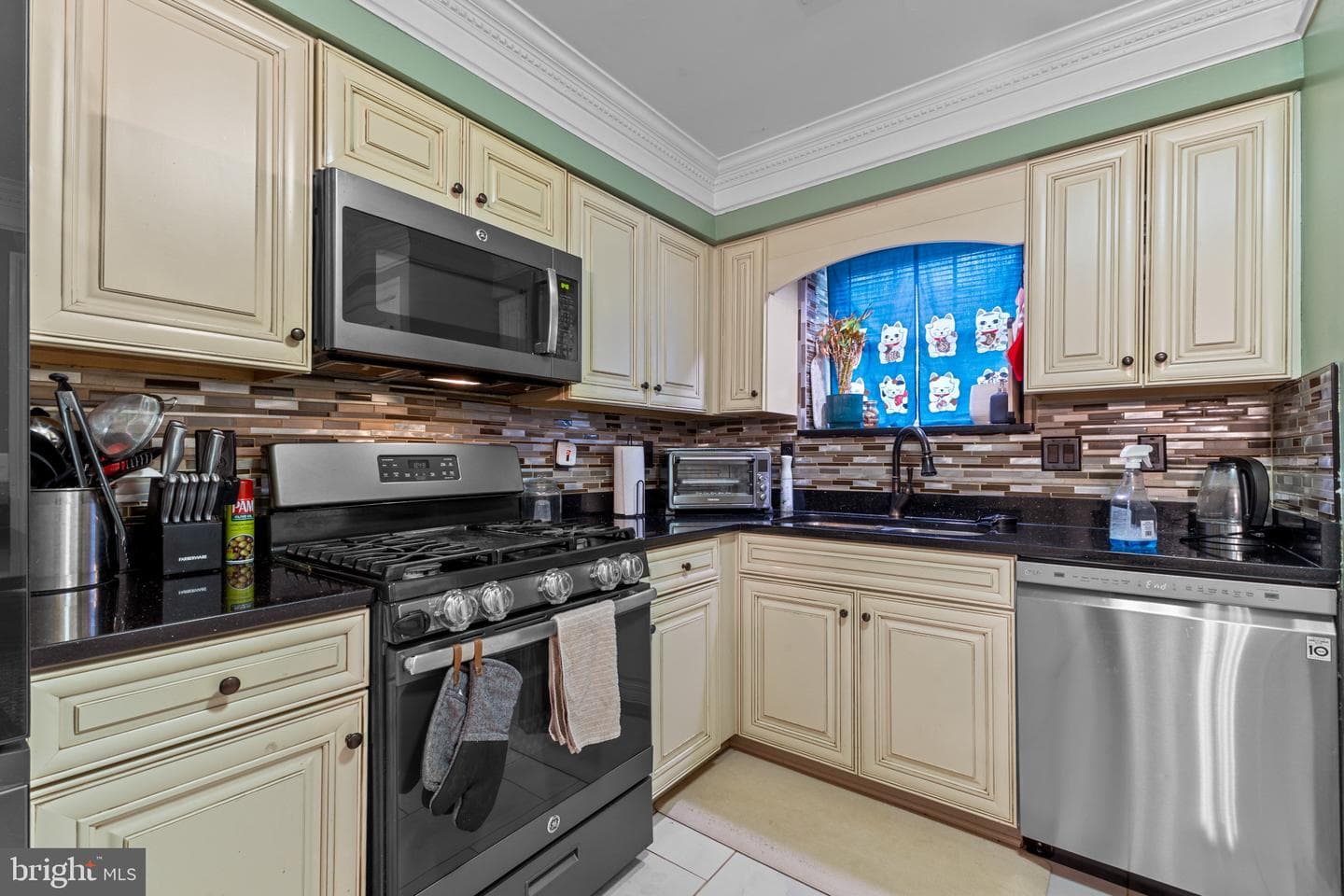 5797 Rockcliff Lane photo 7