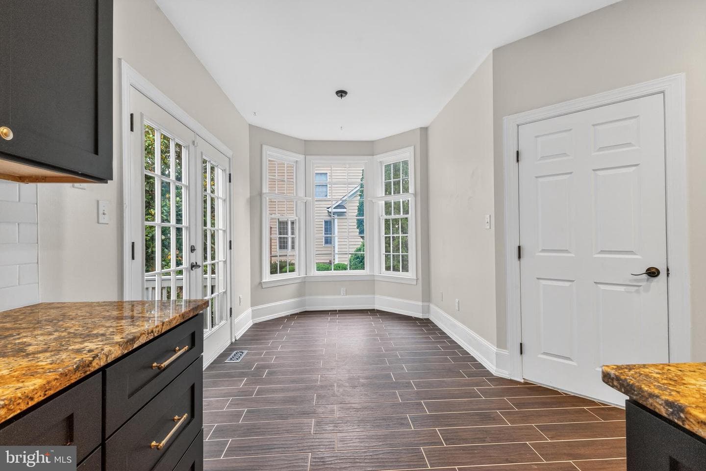 8020 Amsterdam Court photo 19