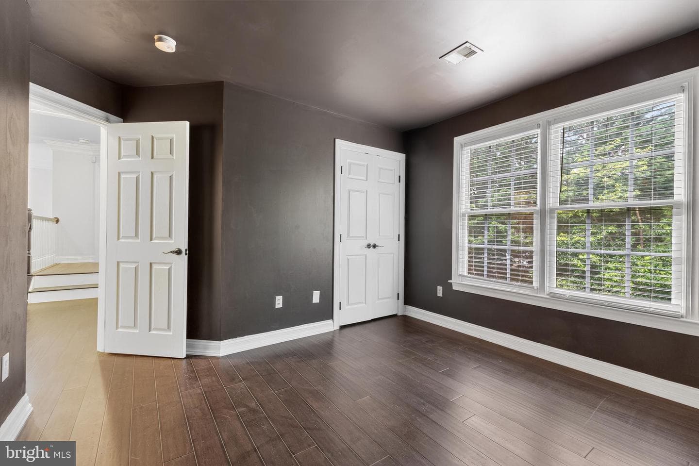 8020 Amsterdam Court photo 47