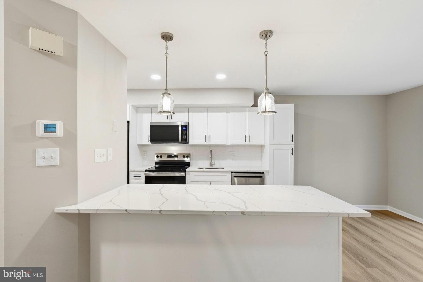 15646 Montview Drive photo 9