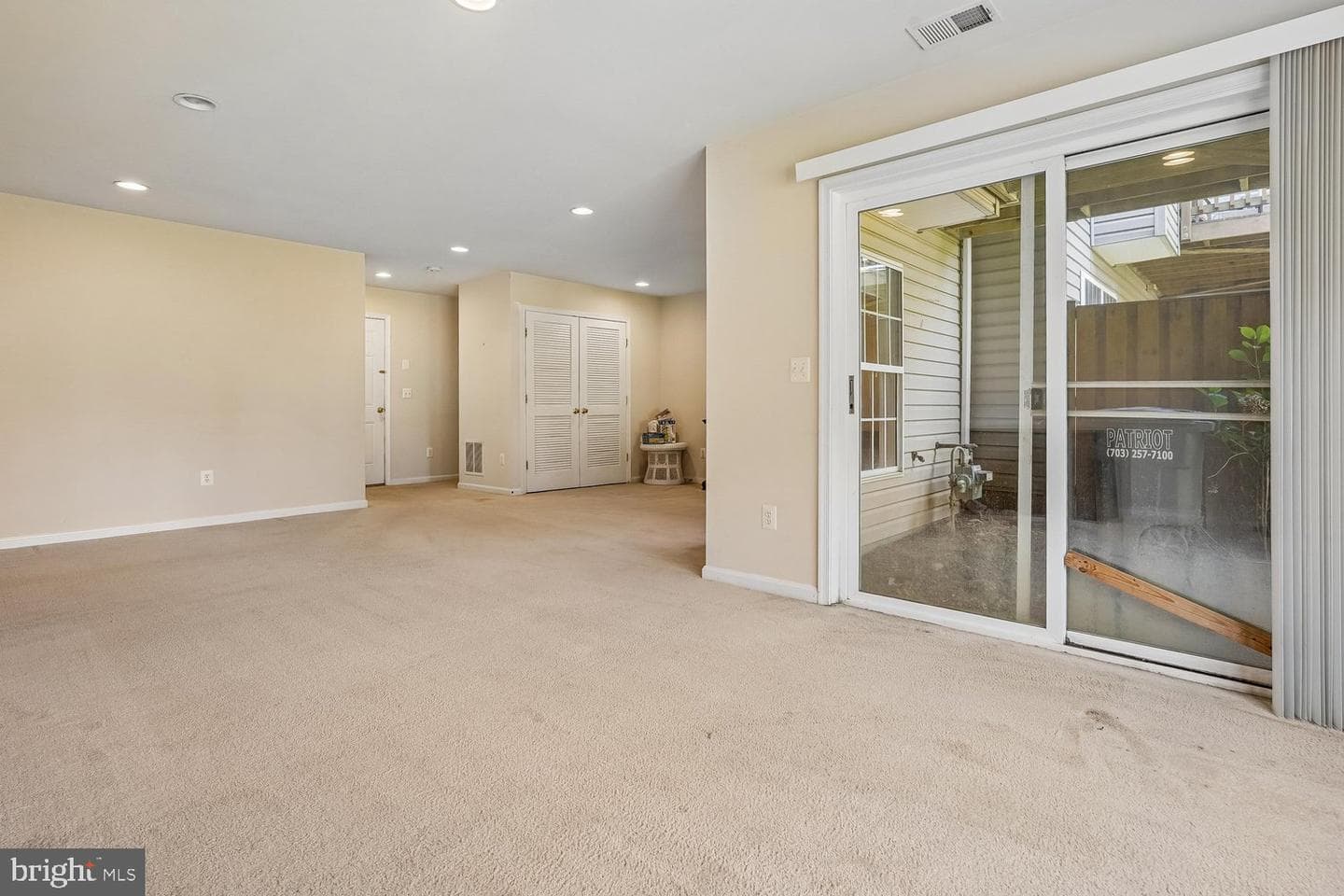2160 Armitage Court photo 44