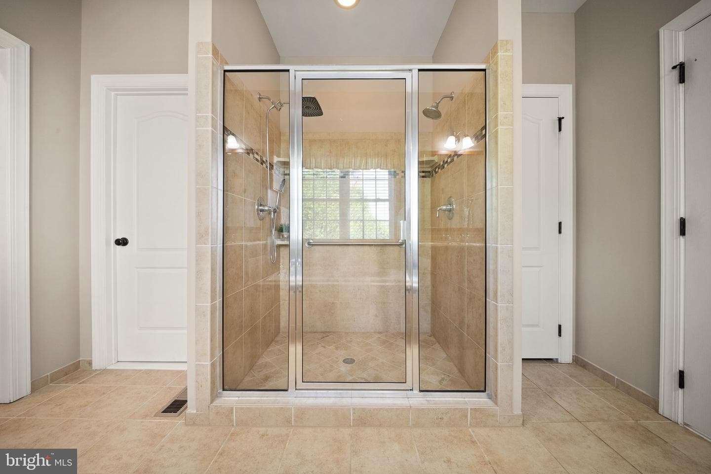 4664 Glass Mountain Way photo 34