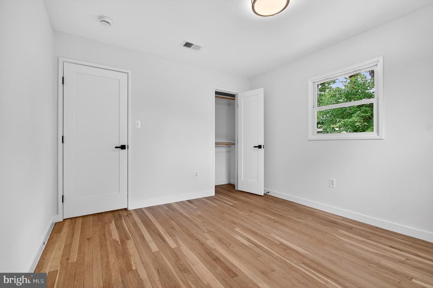 14404 Birchdale Avenue photo 34