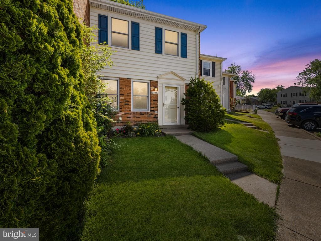 8758 Stoneridge Drive photo 3