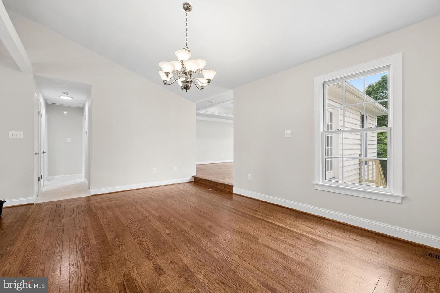 5842 Riverside Drive photo 12