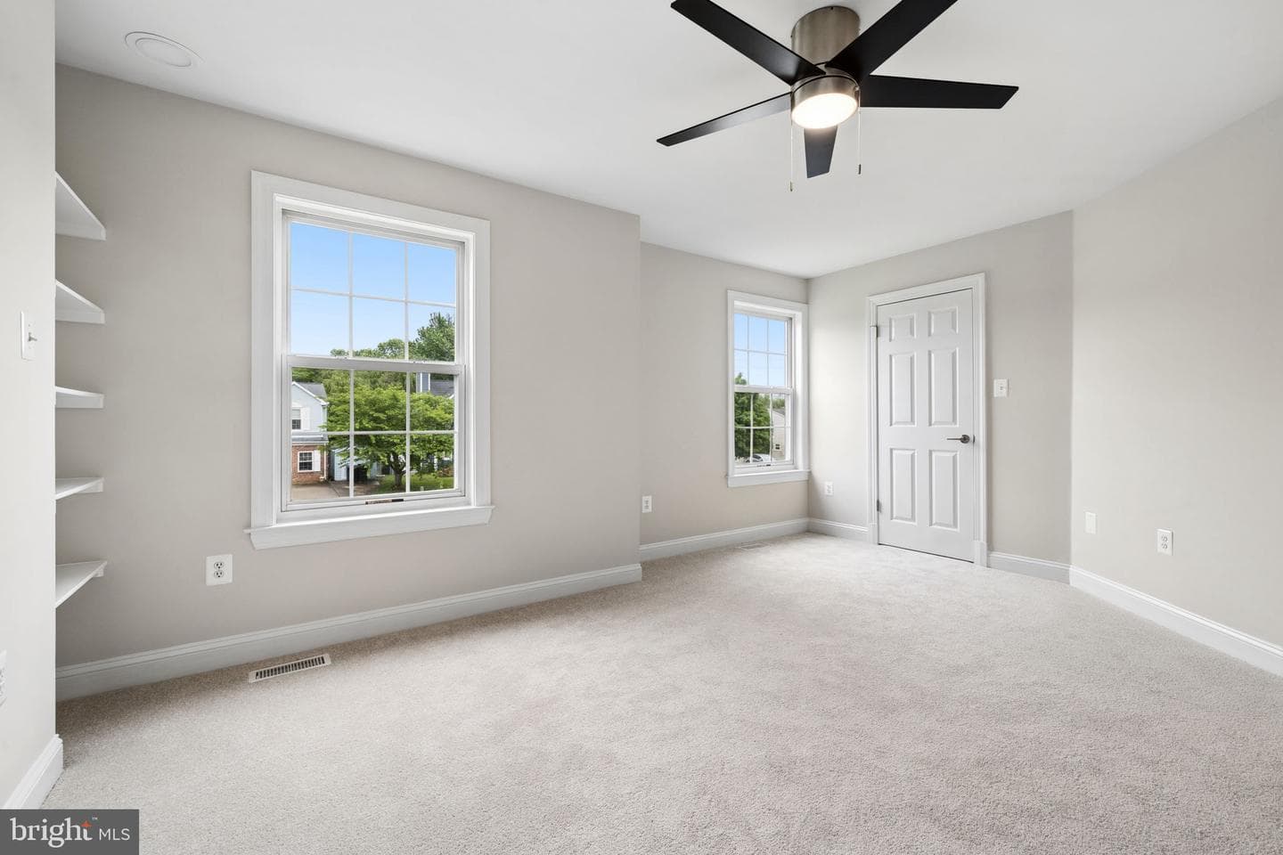 5842 Riverside Drive photo 17