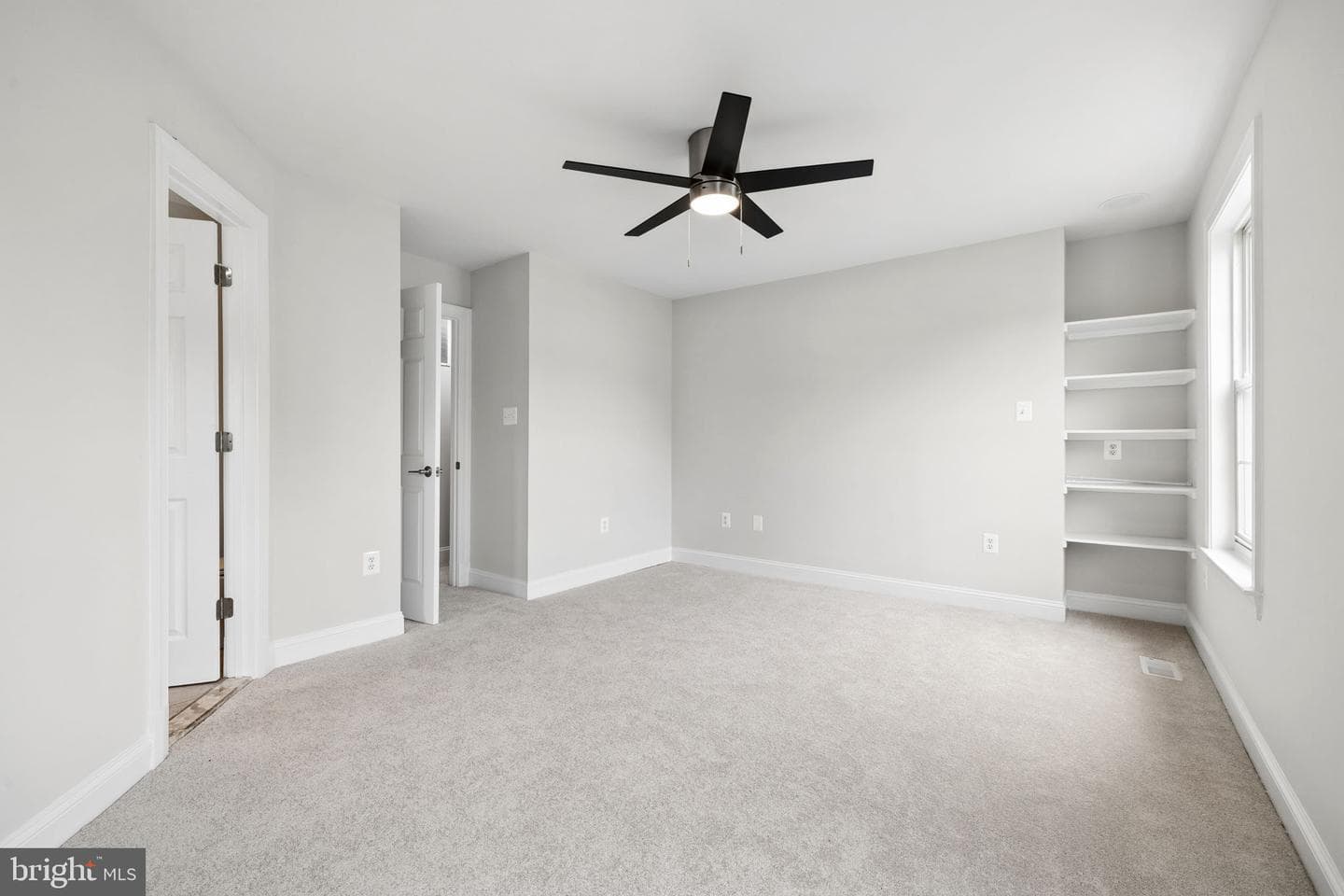 5842 Riverside Drive photo 18