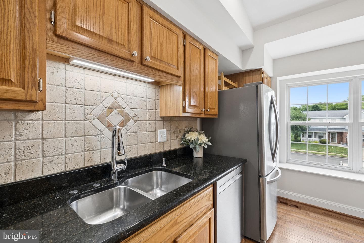 5842 Riverside Drive photo 9