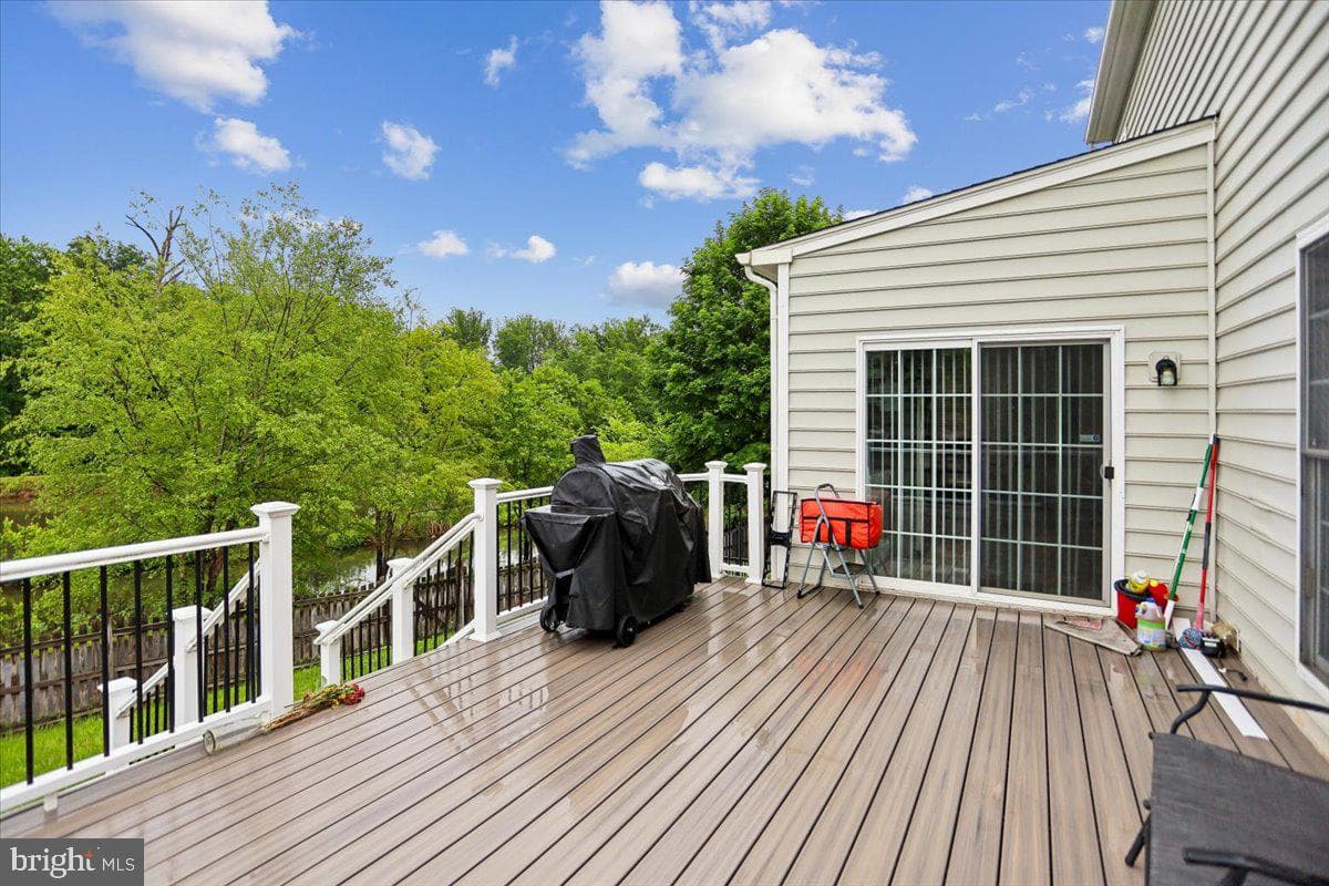9008 Fletcher Farm Ct photo 11