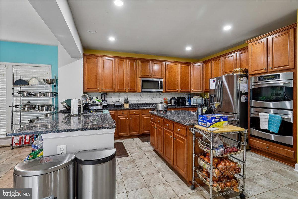 9008 Fletcher Farm Ct photo 16