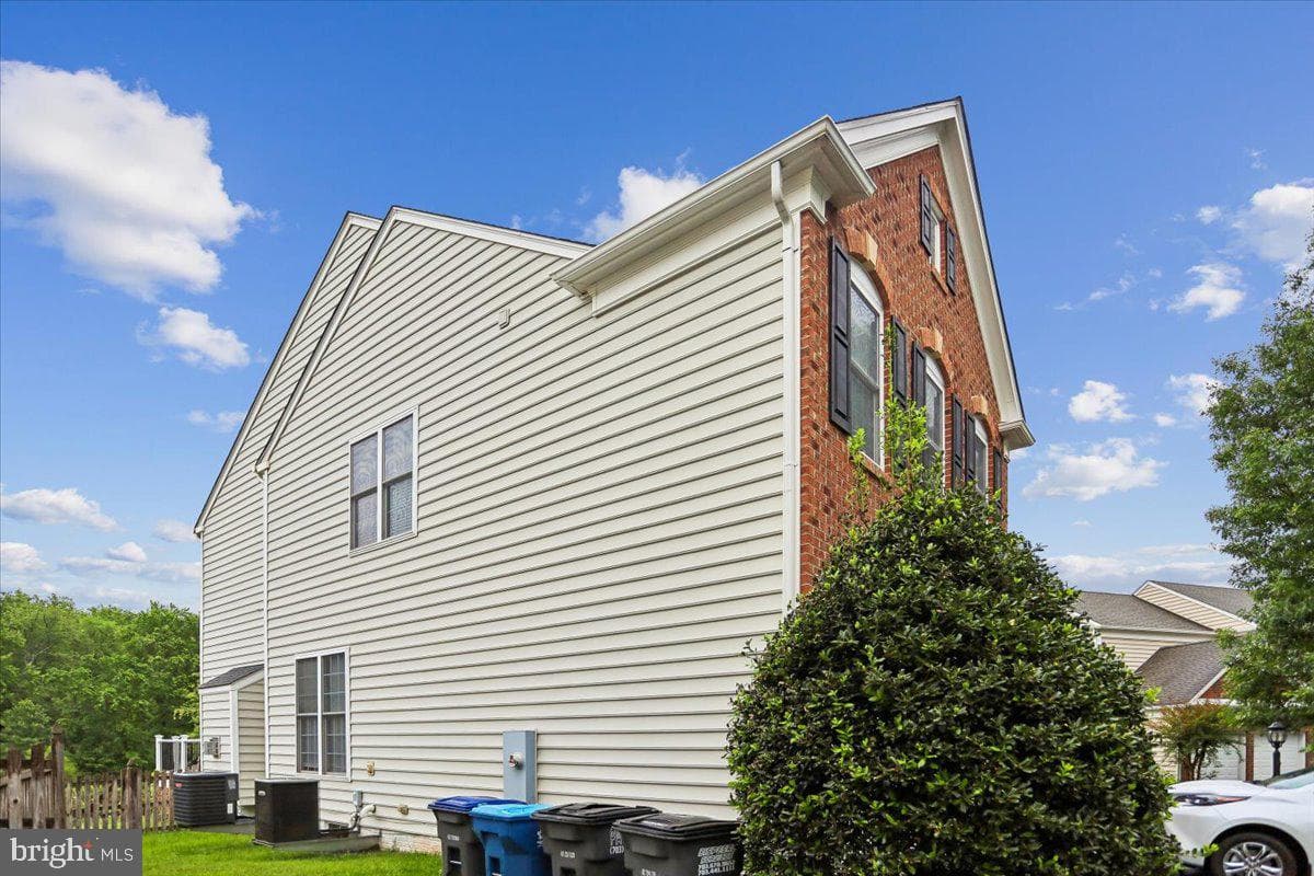 9008 Fletcher Farm Ct photo 39