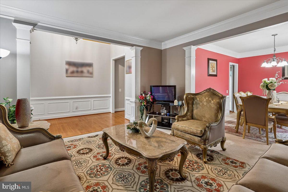 9008 Fletcher Farm Ct photo 7
