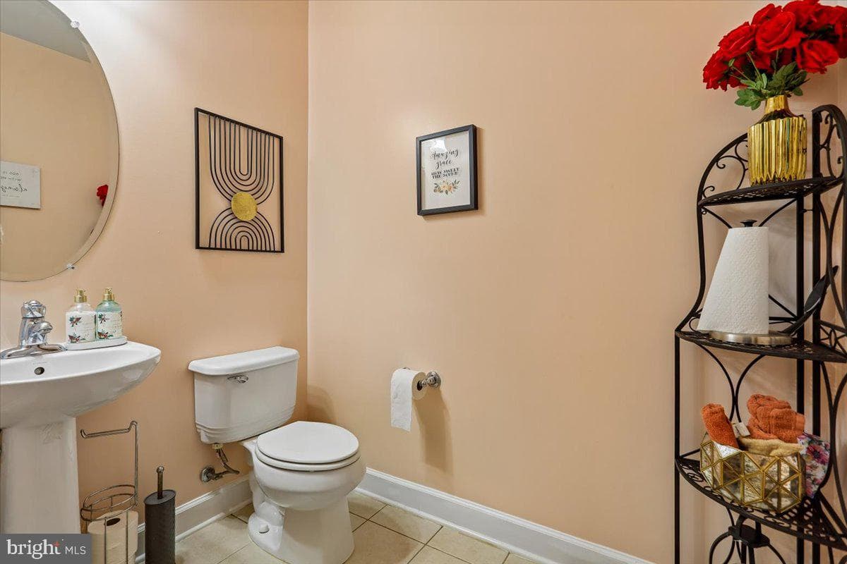 9008 Fletcher Farm Ct photo 8