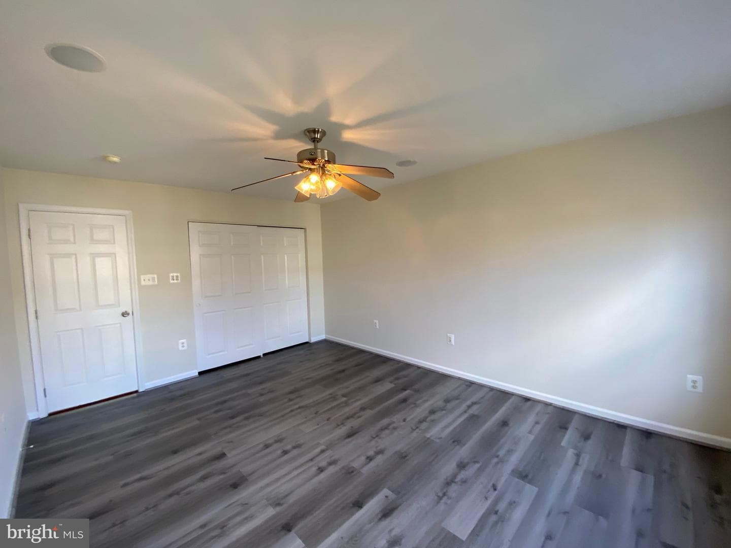 13822 Custis Square photo 15
