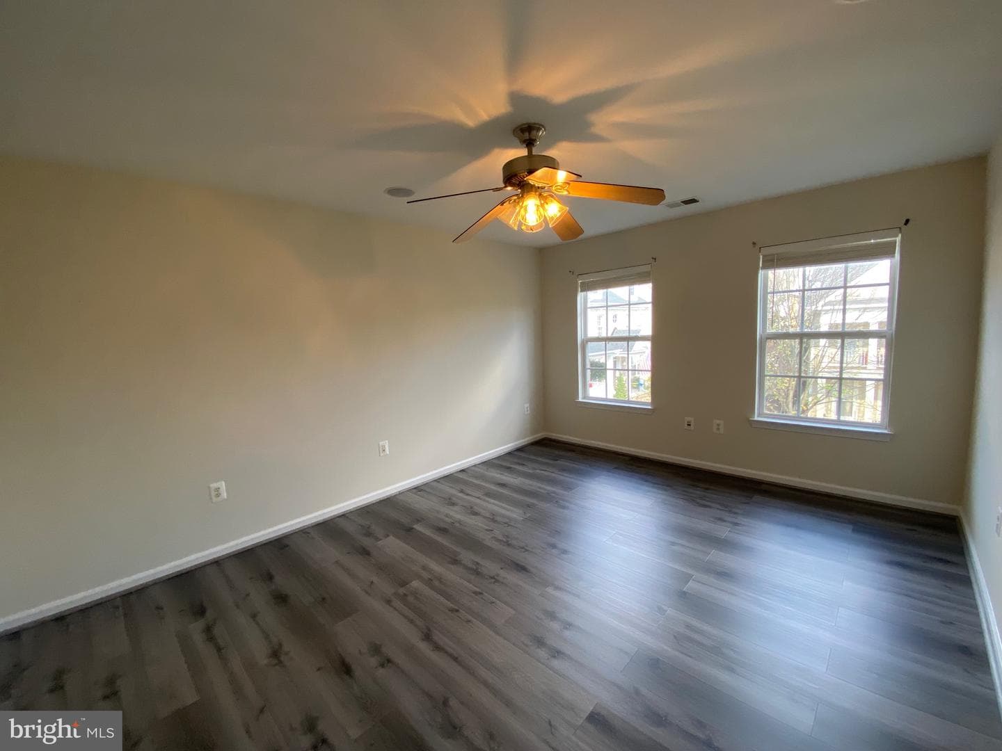 13822 Custis Square photo 16