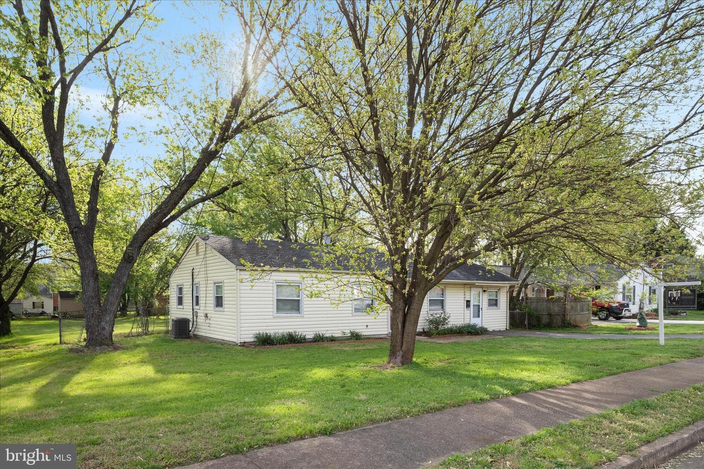 7905 Lomond Court photo 22