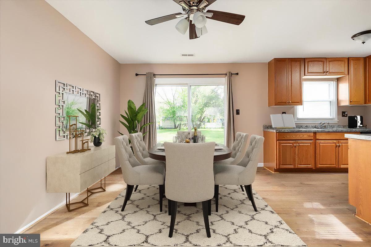 7905 Lomond Court photo 4