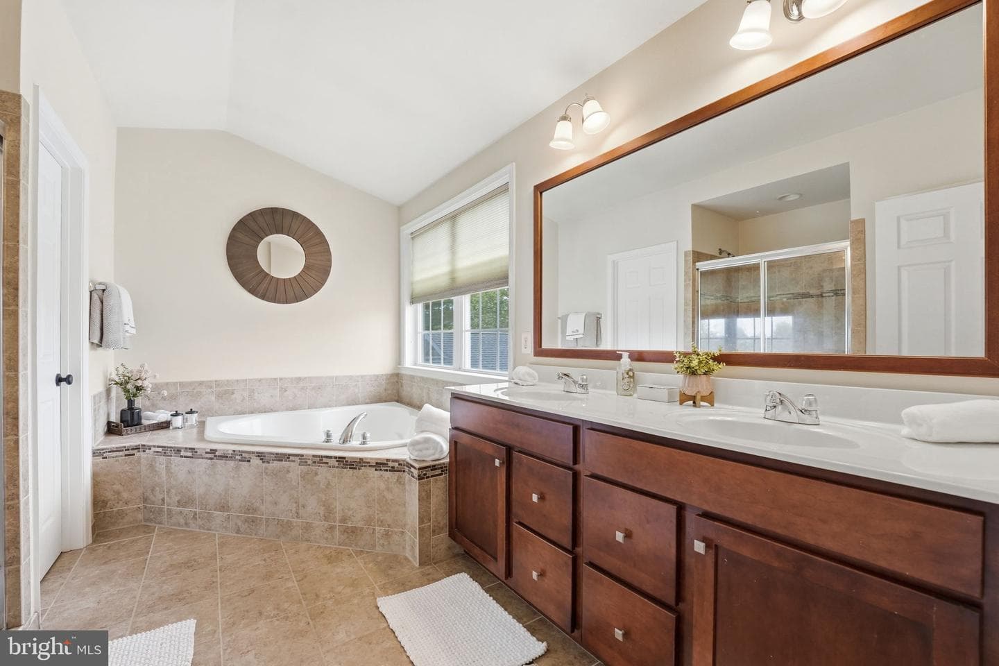 15107 Kroll Ln photo 34
