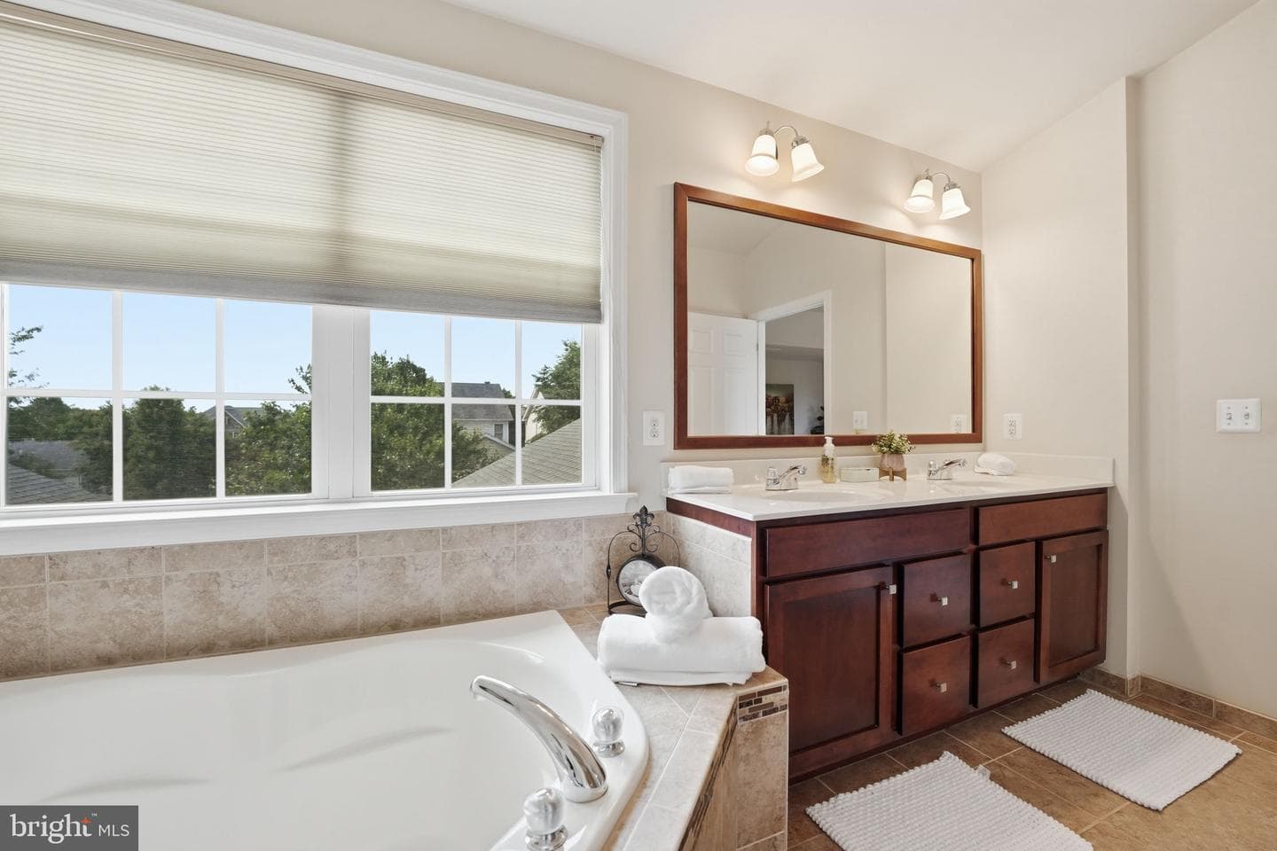15107 Kroll Ln photo 37