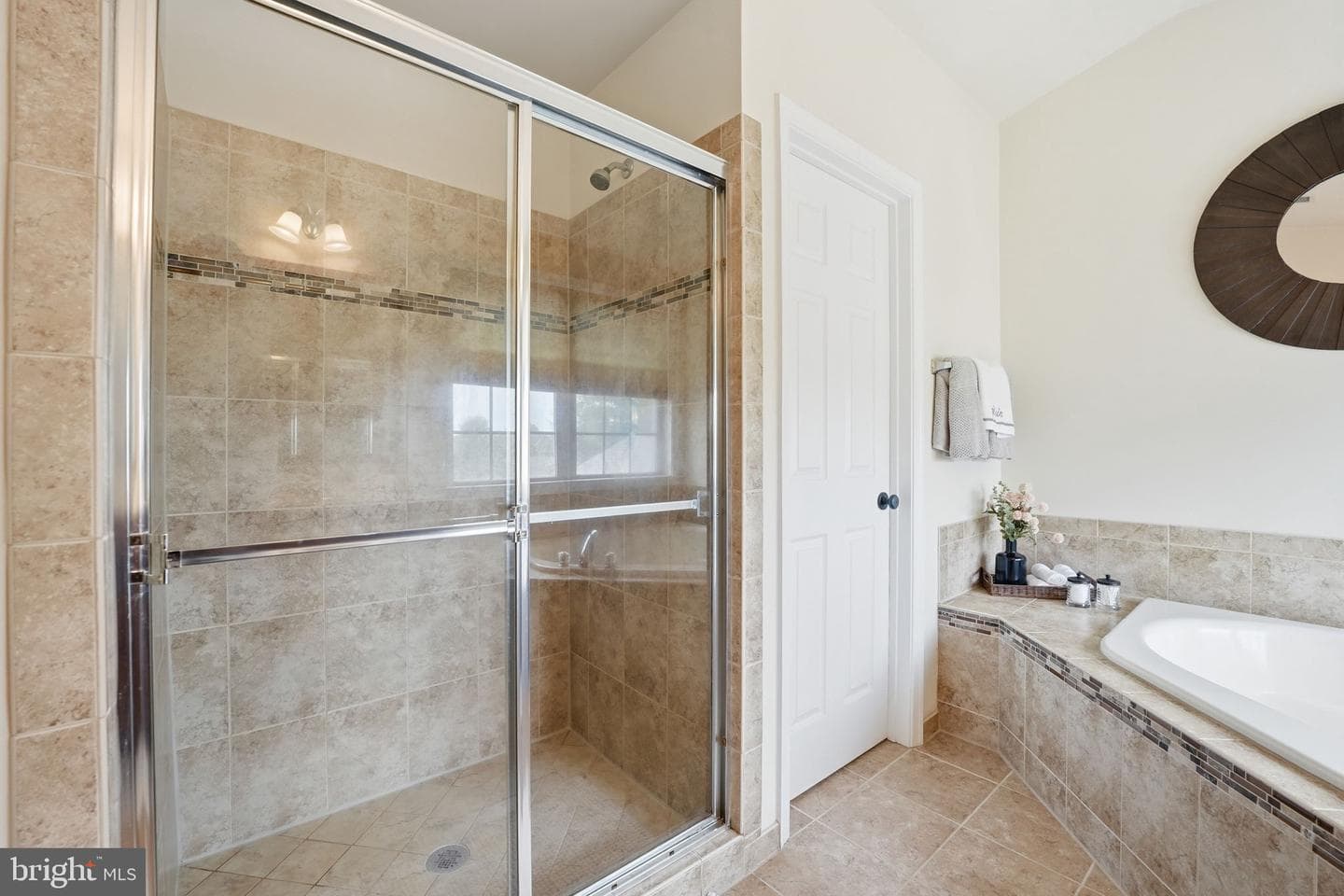 15107 Kroll Ln photo 38