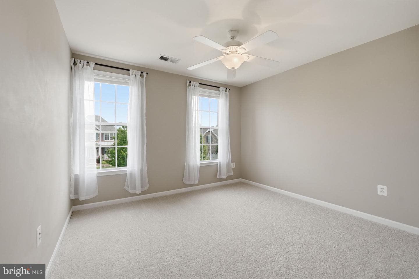 15107 Kroll Ln photo 42