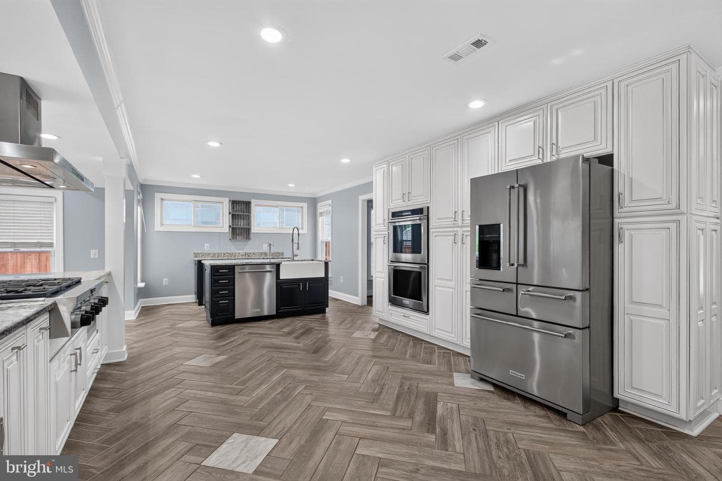 8238 Sunset Drive photo 10