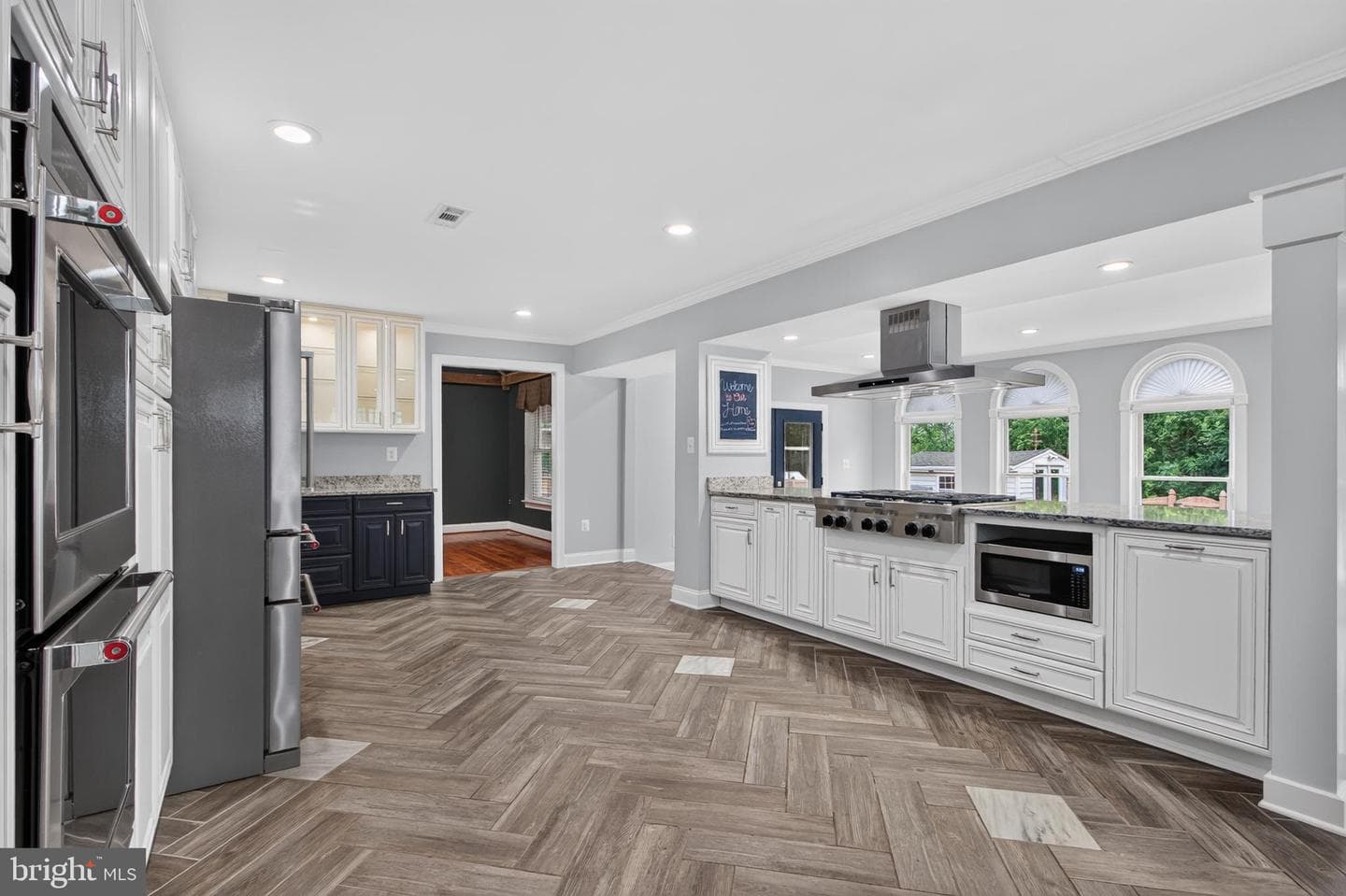 8238 Sunset Drive photo 6