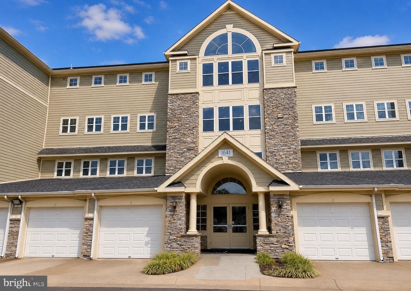 1641 Ladue Court #304 photo 16