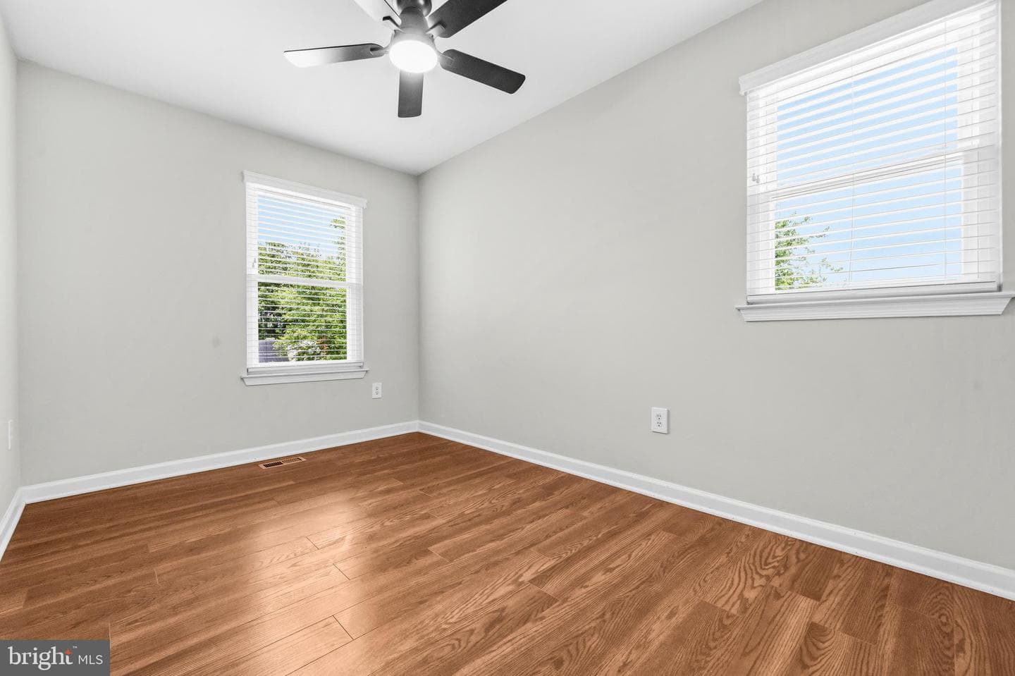 6109 Plainville Lane photo 34
