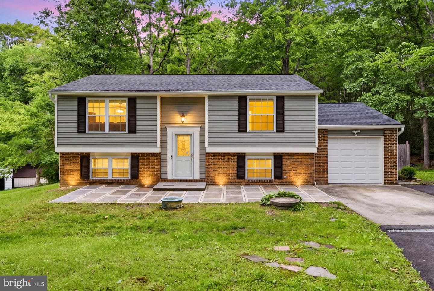 8136 Raphiel Court photo 1