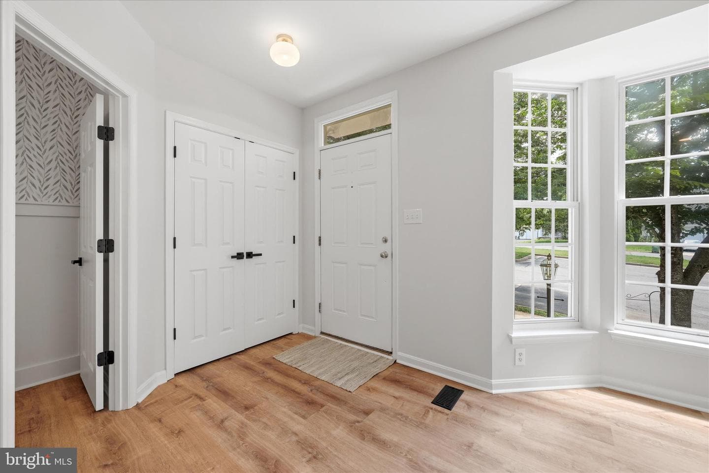 8972 Benchmark Lane photo 5