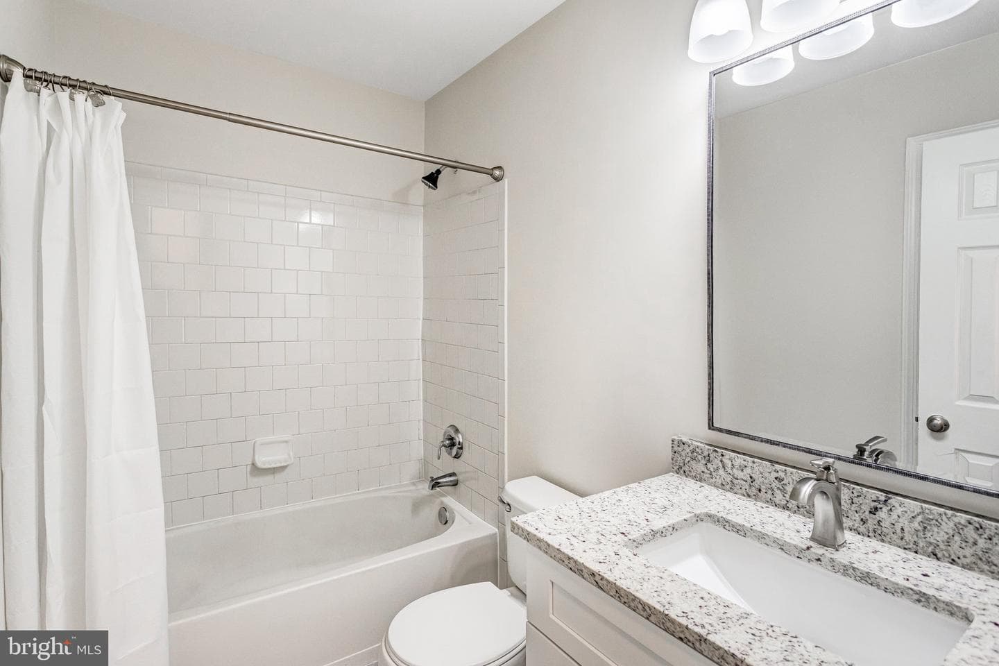 10504 Montrose Way photo 19