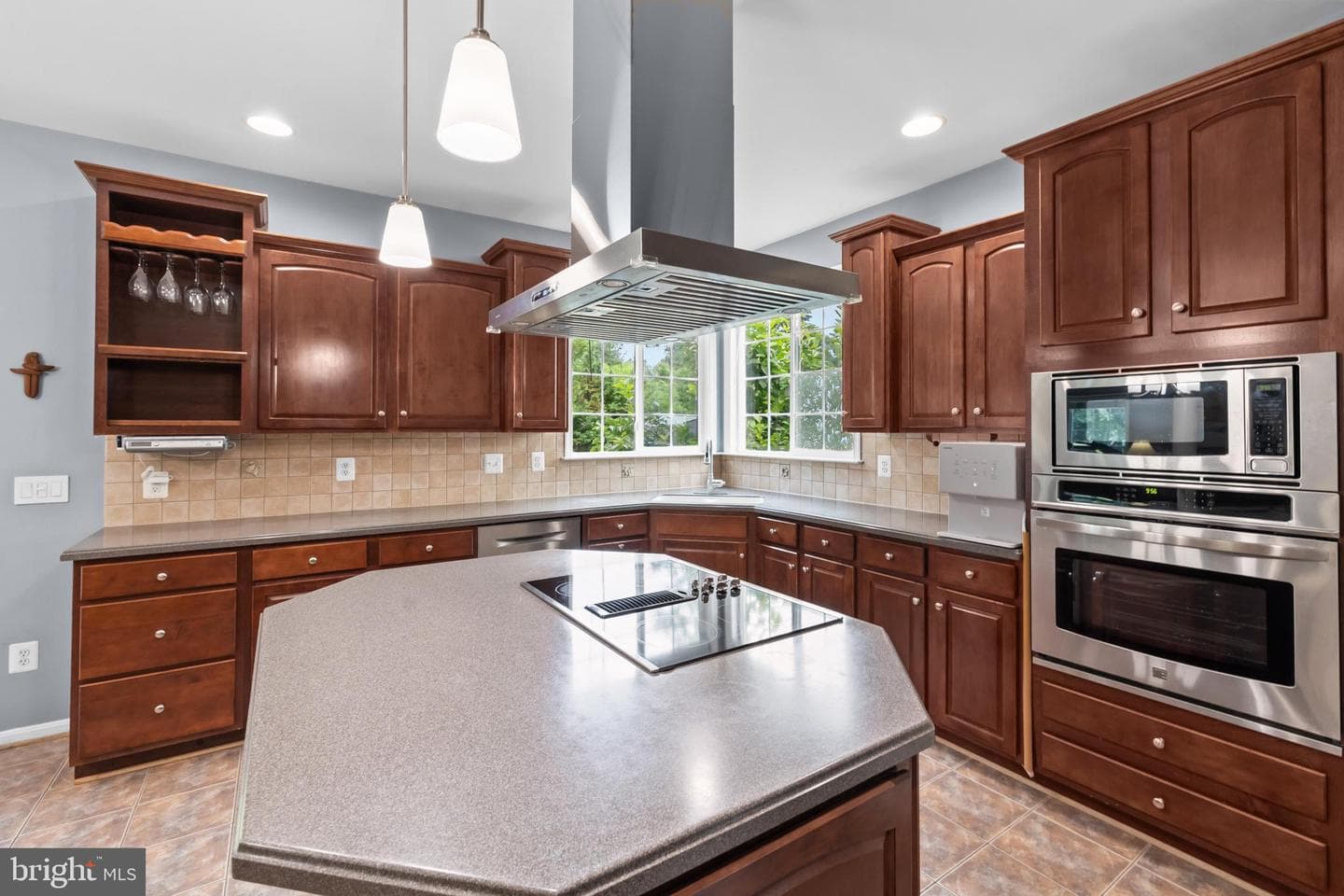 5680 Caribbean Court photo 10