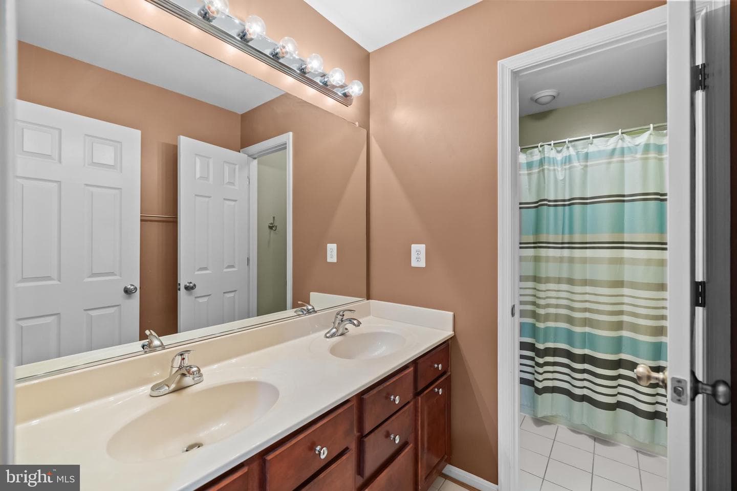 5680 Caribbean Court photo 37