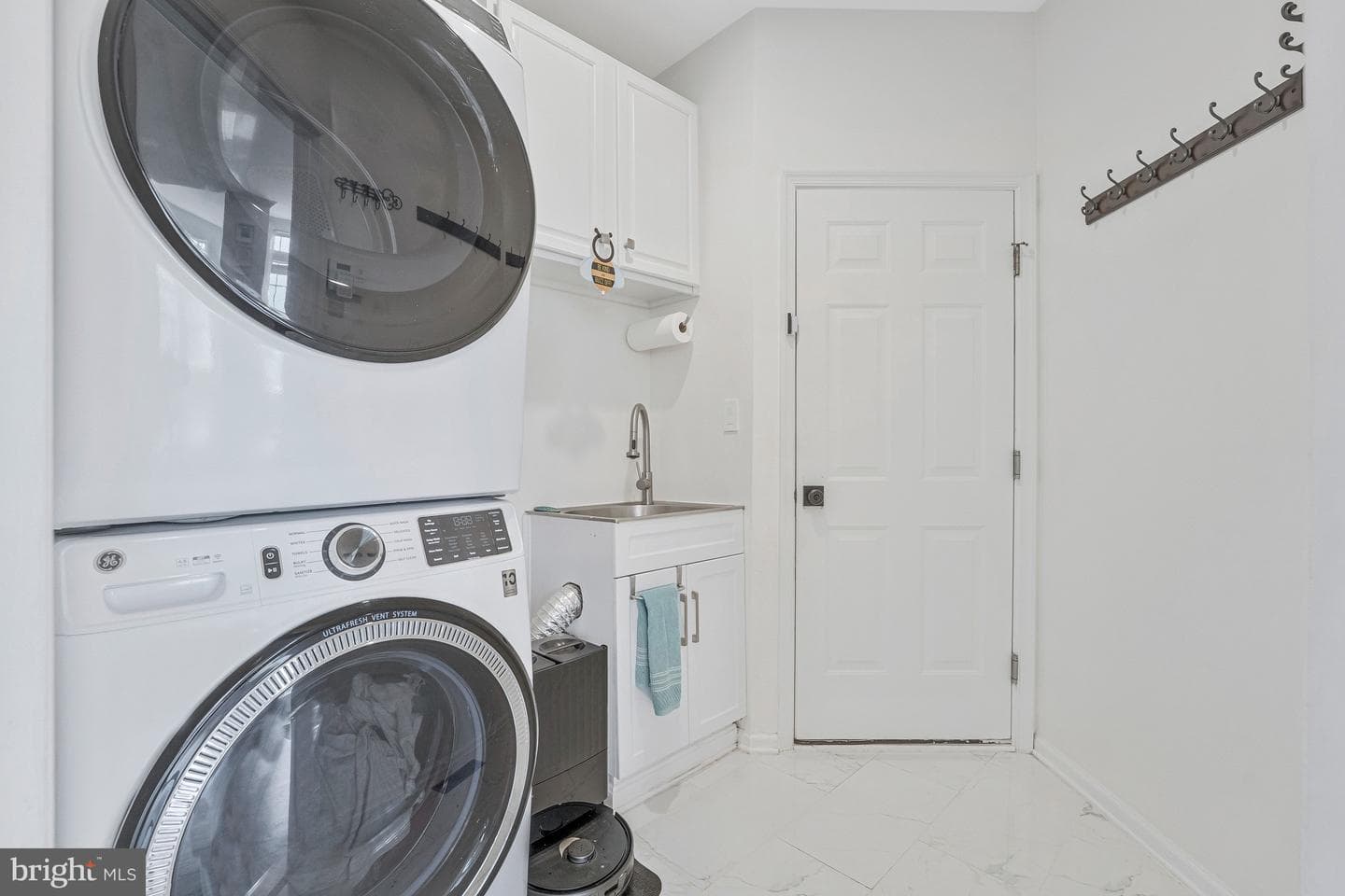 10491 Manns Harbor Court photo 35