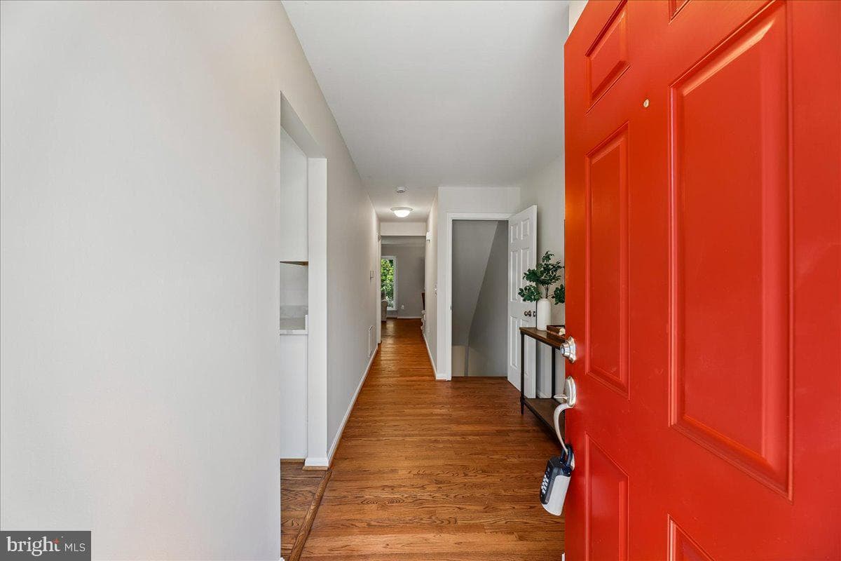 6168 Trident Lane photo 3