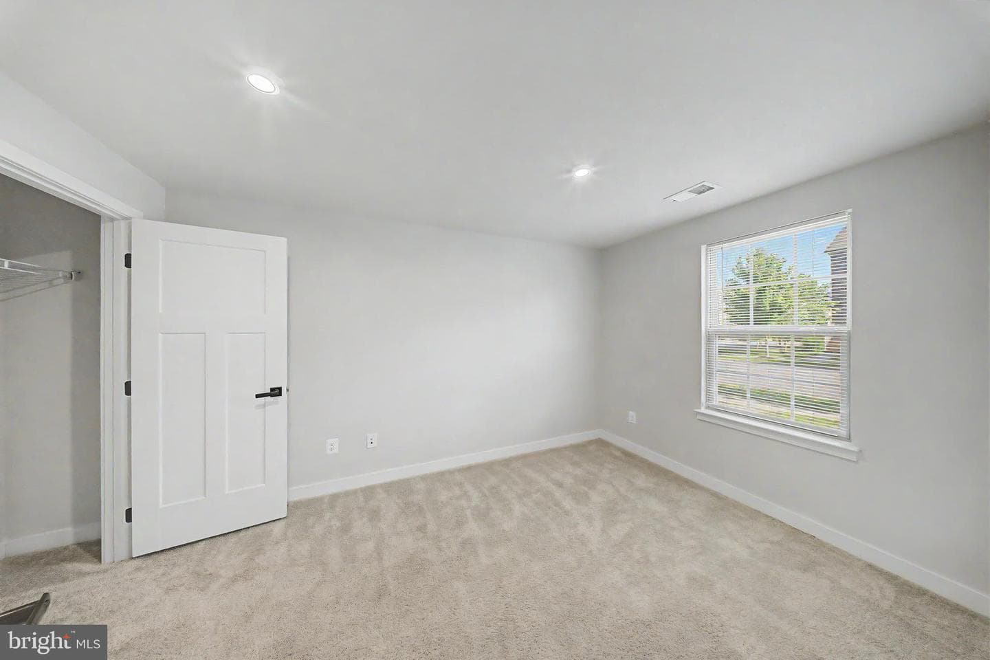 18109 Red Cedar Road photo 3