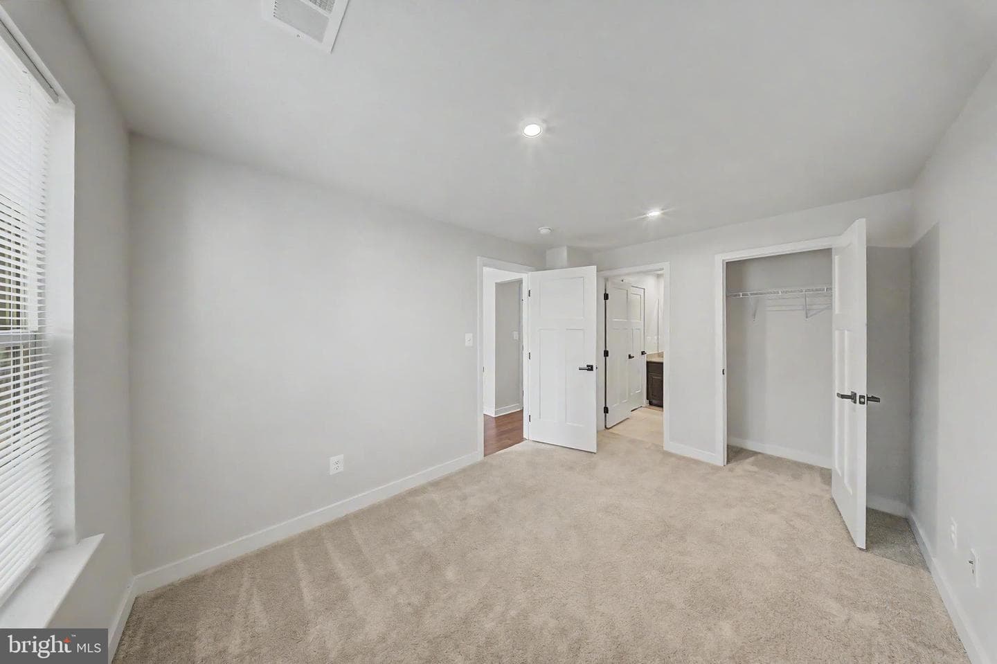 18109 Red Cedar Road photo 4