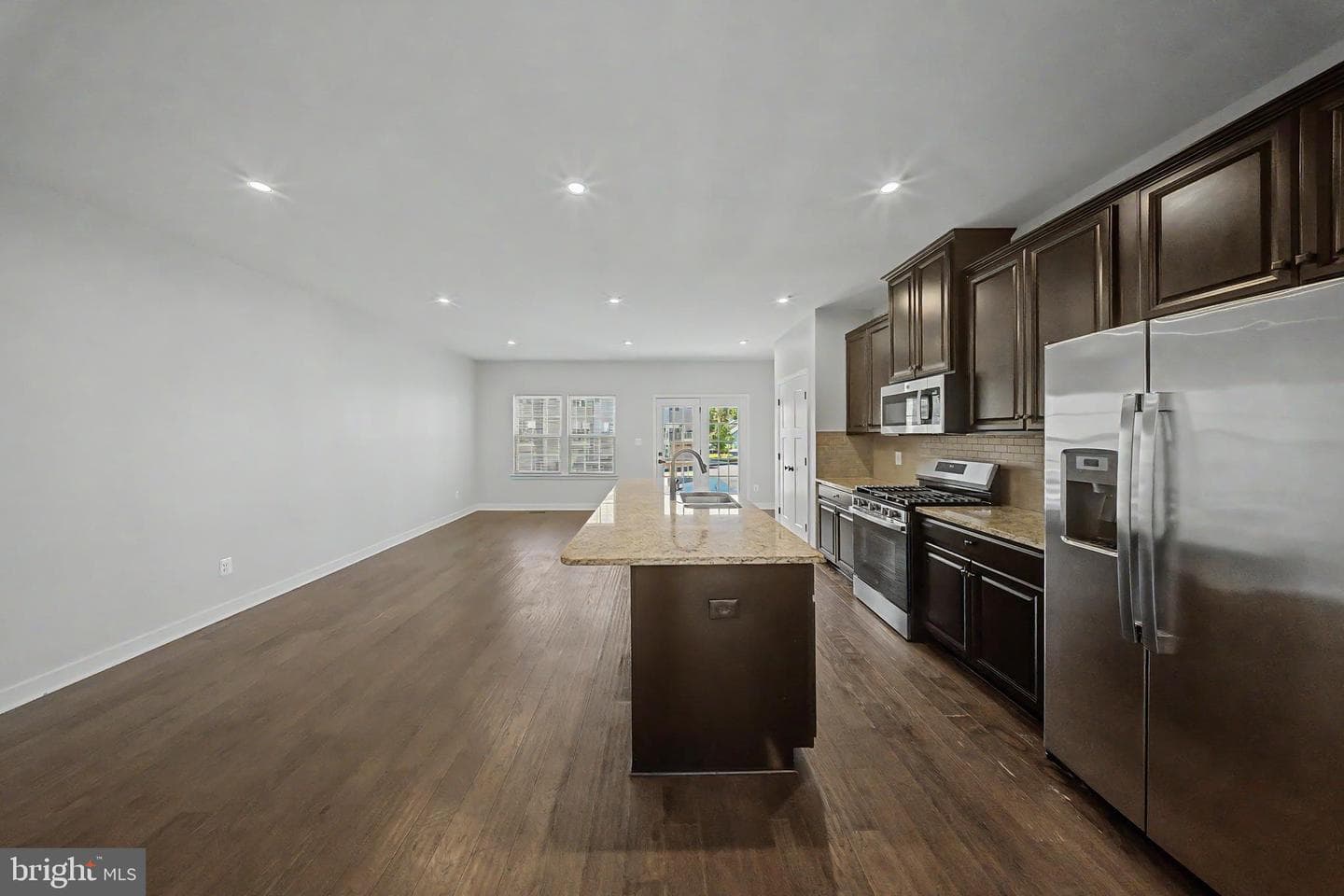 18109 Red Cedar Road photo 9
