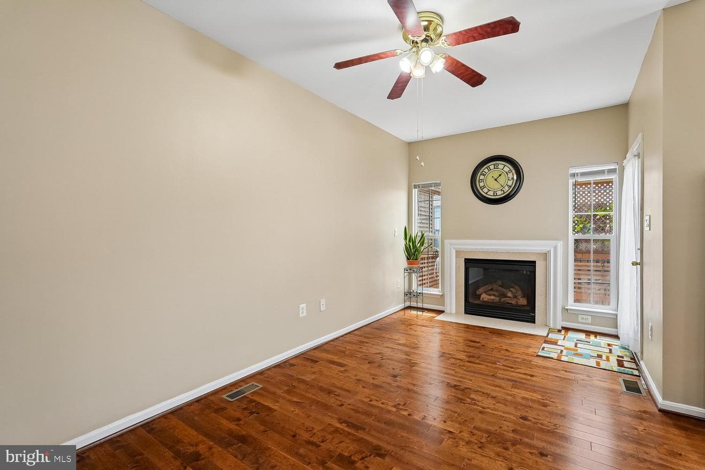 6725 Emmanuel Court photo 12