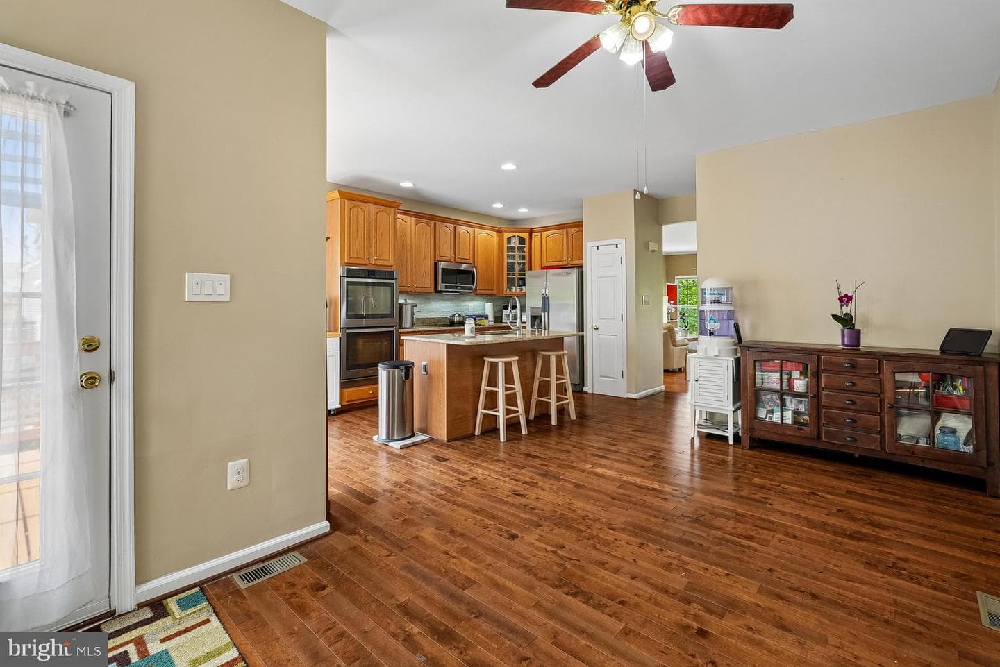 6725 Emmanuel Court photo 14